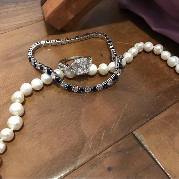 Jewelry - Picture 2 of 4